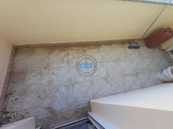 Durres, shitet apartament 2+1+Ballkon Kati 4, 93 m² 80.000 € (Kryqi Kuq)