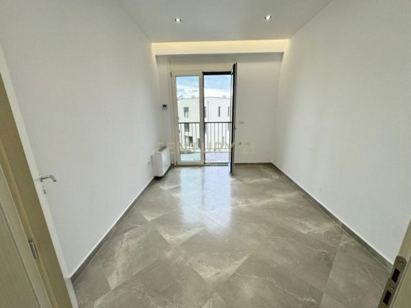 Tirane, jepet me qera apartament 2+1 , 143 m² 1.600 € (rruga e kosovarve)