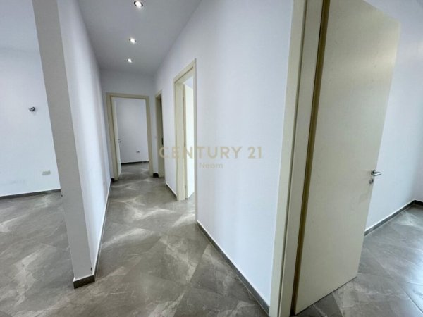 Tirane, jepet me qera apartament 2+1 , 143 m² 1.600 € (rruga e kosovarve)