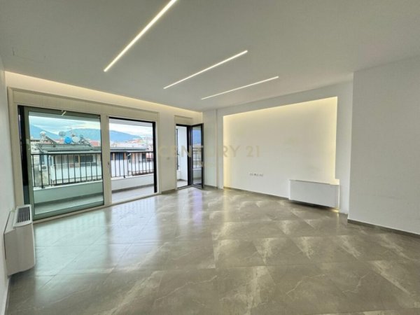 Tirane, jepet me qera apartament 2+1 , 143 m² 1.600 € (rruga e kosovarve)