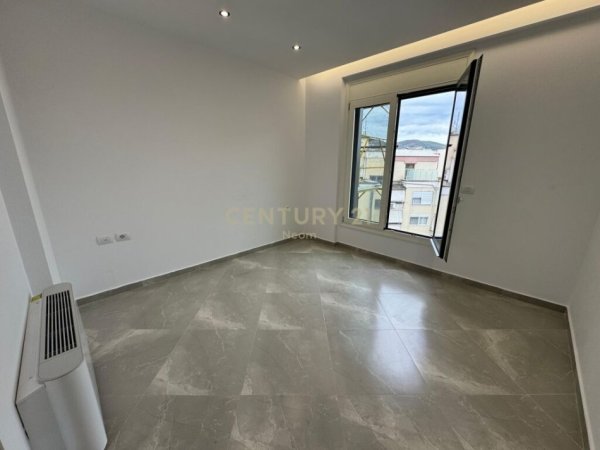 Tirane, jepet me qera apartament 2+1 , 143 m² 1.600 € (rruga e kosovarve)