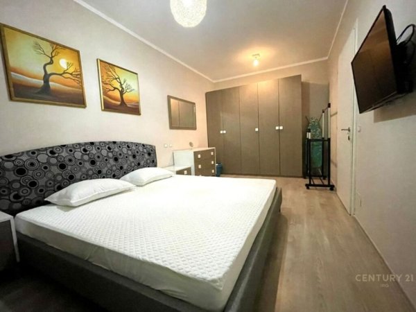 Tirane, jepet me qera apartament 2+1 Kati 8, 103 m² 700 € (21 dhjetori)