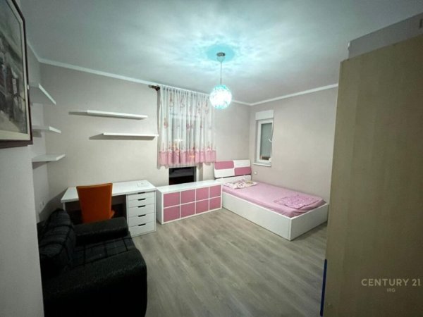 Tirane, jepet me qera apartament 2+1 Kati 8, 103 m² 700 € (21 dhjetori)