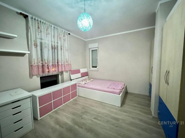 Tirane, jepet me qera apartament 2+1 Kati 8, 103 m² 700 € (21 dhjetori)