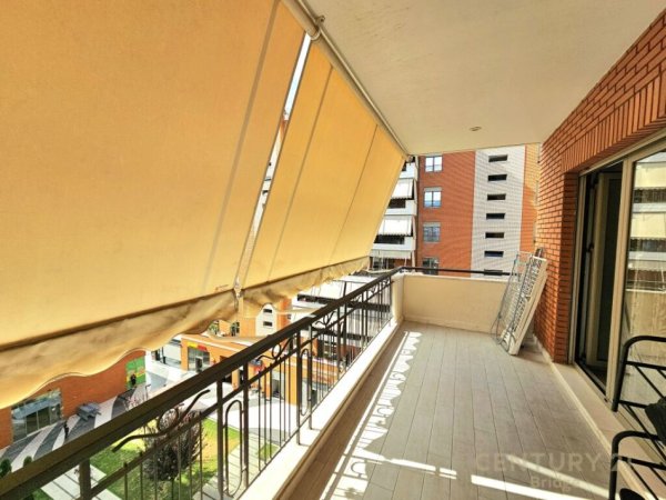 Tirane, jepet me qera apartament 2+1 Kati 5, 120 m² 1.000 € (delijorgj)