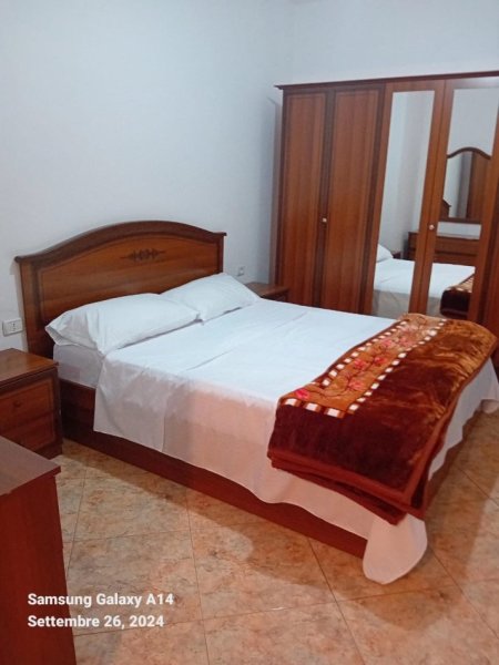 Tirane, jepet me qera 2+1 Kati 6, 90 m² 300 € (5 maj)