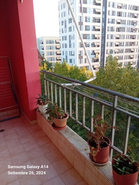 Tirane, jepet me qera 2+1 Kati 6, 90 m² 300 € (5 maj)