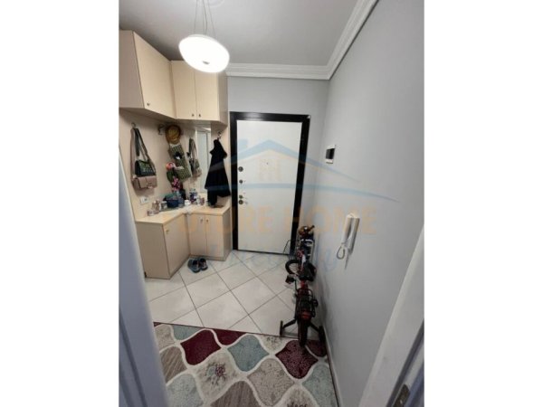 Tirane, shitet apartament 1+1 Kati 3, 73 m² 135.000 € (Rruga Bill Klinton)