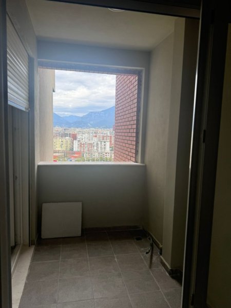 Tirane, jepet me qera apartament 1+1+Ballkon Kati 11, 60 m² 350 € (Yzberisht perballe Spitalit Amerikan 3.)