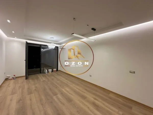 JEPET APARTAMENT 2+1 +POST PARKIMI ME QIRA TEK KOMPLEKSI ZIRKON!