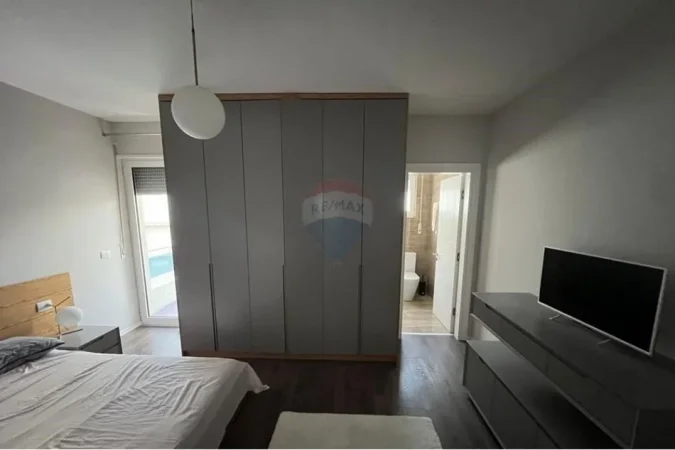 Tirane, jepet me qera apartament 2+1 Kati 8, 98 m² 700 € (Apartament 2+1 me qira tek Kopshti Zoologjik!)