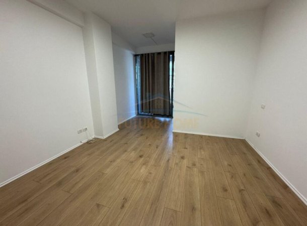 Tirane, jepet me qera apartament 2+1 Kati 4, 114 m² 1.400 € (Blloku)