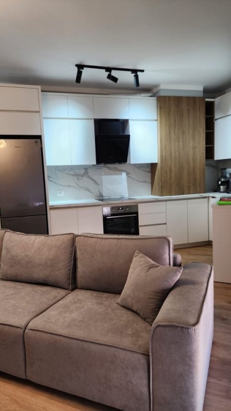 Tirane, jepet me qera apartament 1+1 Kati 3, 70 m² 700 € (Kompleksi Delijorgji)