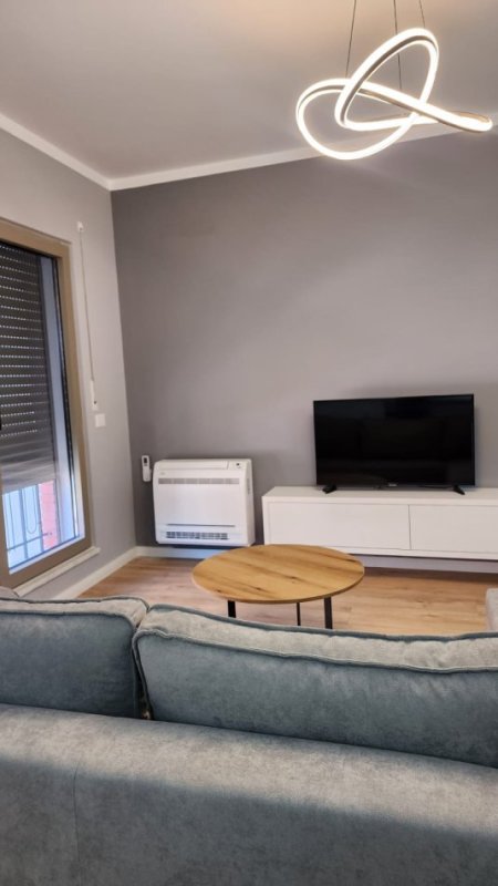 Tirane, jepet me qera apartament 1+1 Kati 3, 70 m² 700 € (Kompleksi Delijorgji)