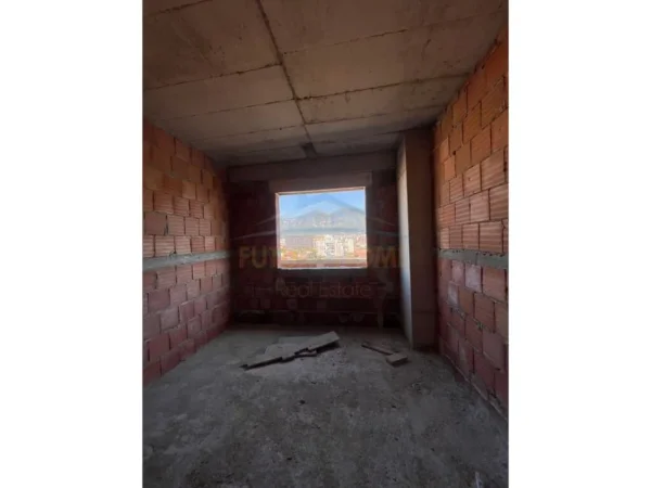 Tirane, shitet apartament 2+1 Kati 7, 84 m² 120.000 € (Brryli)