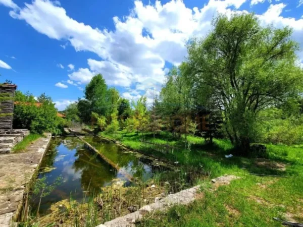 Korce, shitet truall , 750 m² 140.000 € (Voskopoje)