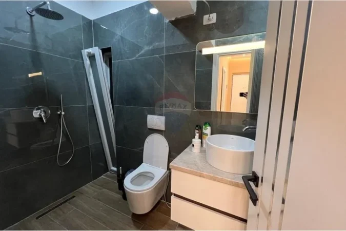 Tirane, shitet apartament 1+1 Kati 6, 48 m² 88.000 € (Pazari i Ri)
