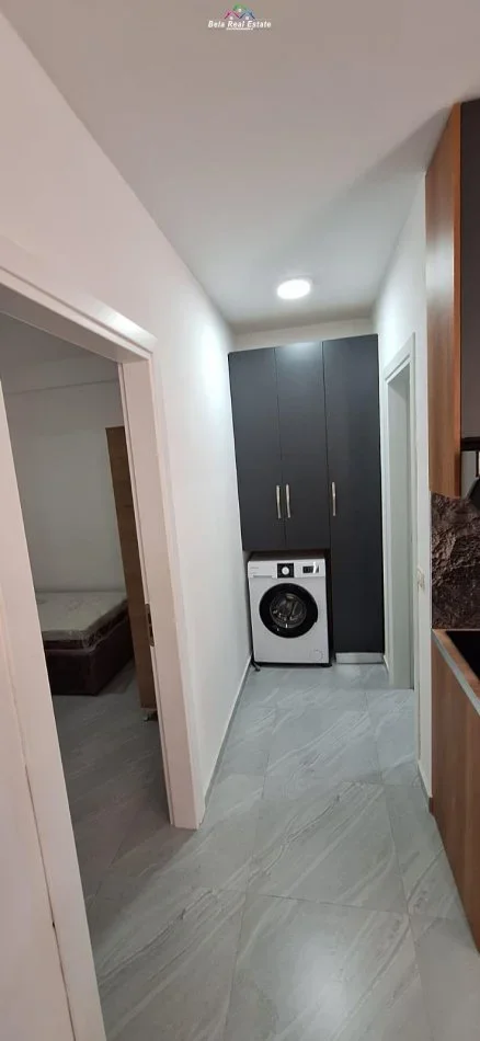 Tirane, jepet me qera apartament 2+1 Kati 1, 80 m² 390 € (fresku)