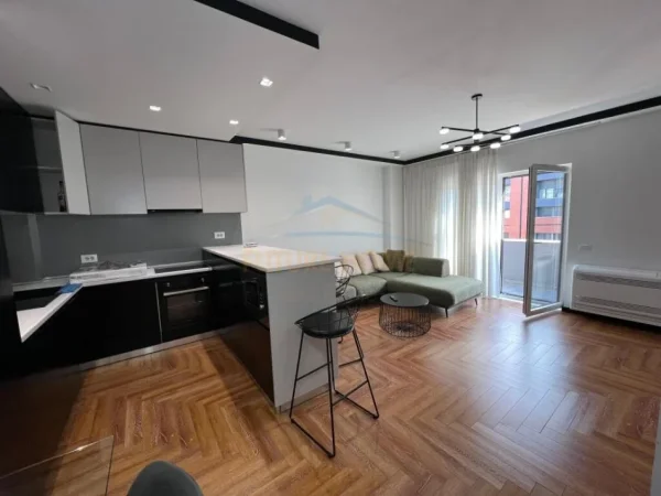 Tirane, shitet apartament 2+1+post parkingu Kati 6, 107 m² (rruga Panorama)