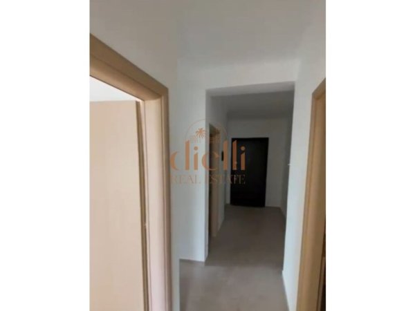 Tirane, shes apartament 2+1 , 98 m² 196.000 € (Liqeni i Thate, prane Radisson Collection Morina Hotel)