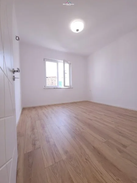 Tirane, shes apartament 2+1 Kati 7, 95 m² 210.000 € (zogu i zi)