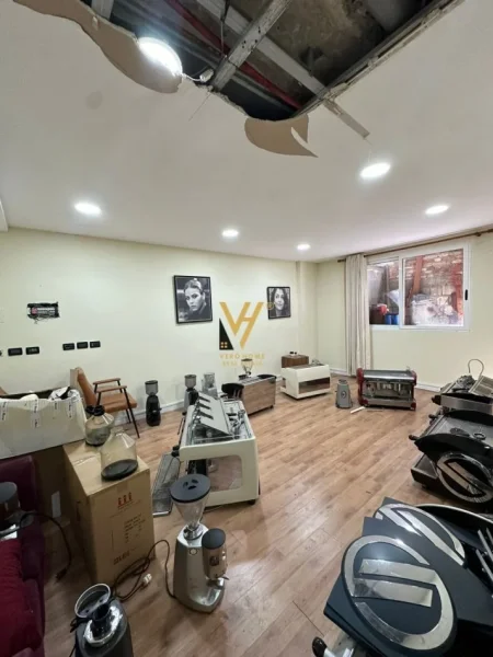 Tirane, shitet ambjent biznesi Kati 0, 80 m² 160.000 € (21 DHJETORI)