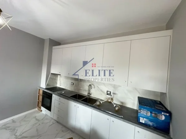Tirane, jepet me qera apartament 1+1 Kati 2, 60 m² 550 € (Don Bosko)