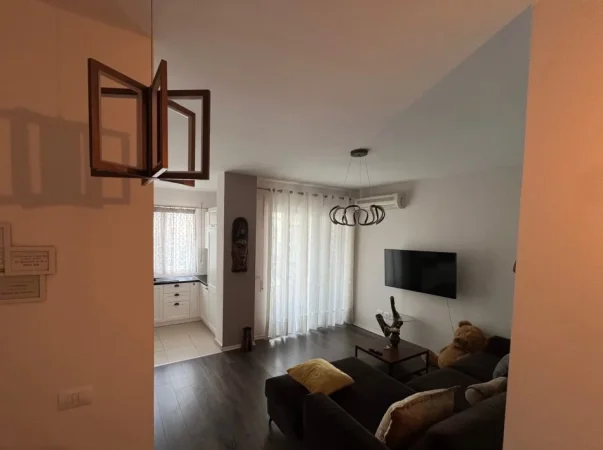 Tirane, jepet me qera apartament 2+1 Kati 5, 100 m² 700 € (Kopshti Zoologjik)