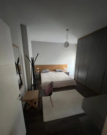Tirane, jepet me qera apartament 2+1 Kati 5, 100 m² 700 € (Kopshti Zoologjik)