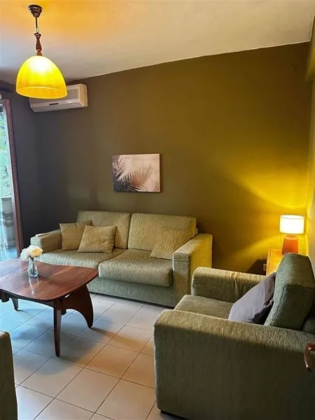 Tirane, jepet me qera 1+1+Ballkon Kati 2, 70 m² 500 € (Mine Peza)