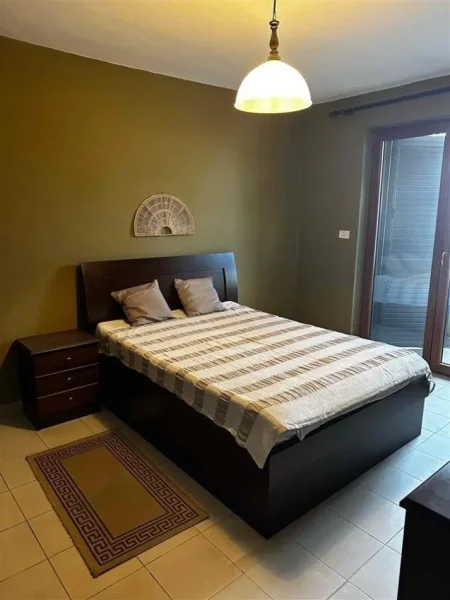 Tirane, jepet me qera 1+1+Ballkon Kati 2, 70 m² 500 € (Mine Peza)