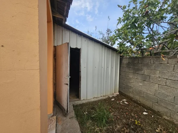 Durres, shitet shtepi 1+1 Kati 0, 64 m² 35.000 € (Borake)