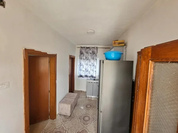 Durres, shitet shtepi 1+1 Kati 0, 64 m² 35.000 € (Borake)