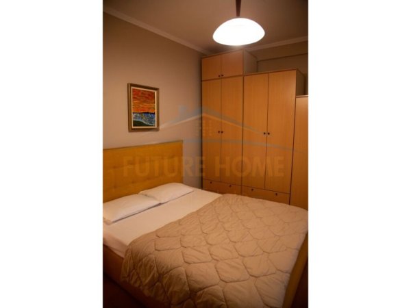 Tirane, jepet me qera apartament 3+1 Kati 7, 138 m² 900 € (Myslym Shyri)