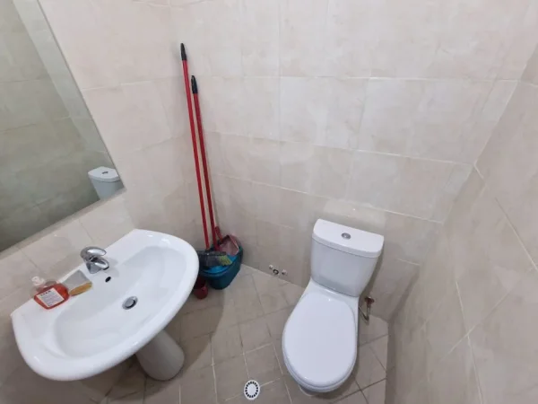 Durres,  JEPET ME QERA ZYRA NE ZONEN E GJYKATES NE DURRES Kati 1, 23 m²