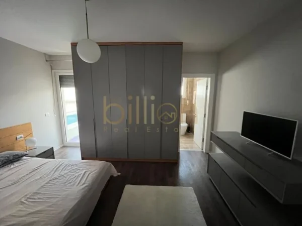 Tirane, jepet me qera apartament 2+1+Ballkon Kati 5, 100 m² 700 € (Kopshti Zoologjik, Tirana, Albania)