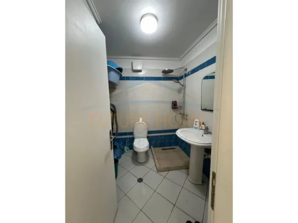 Tirane, shitet apartament 1+1+Ballkon Kati 3, 73 m² 135.000 € (Rruga Bill Klinton)