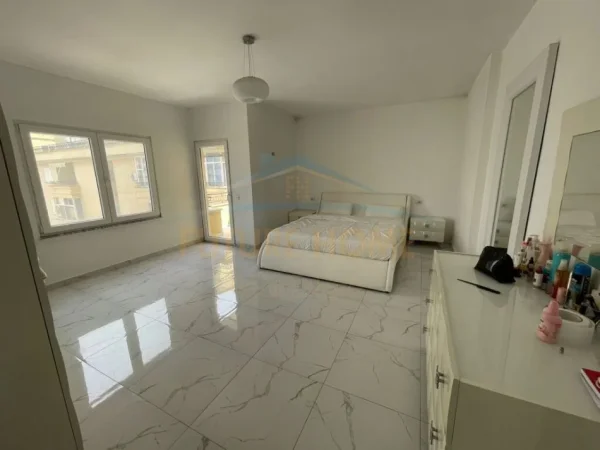 Durres, shitet apartament 3+1+Ballkon Kati 5, 160 m² 170.000 € 