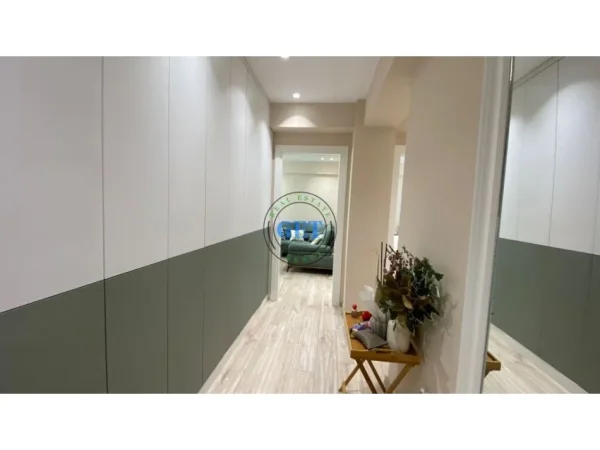 Durres, shitet apartament 2+1 Kati 4, 81 m² 135.000 € (Rruga e portit)