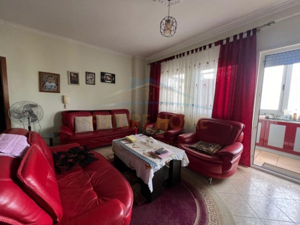 Durres, shitet apartament 2+1 Kati 4, 95 m² (Spitali Rajonal,Durres)