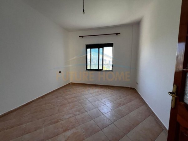 Durres, shitet shtepi 2+1 Kati 0, 86 m² 160.000 € (Durres)