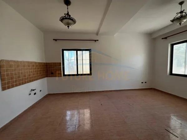 Durres, shitet shtepi 2+1 Kati 0, 86 m² 160.000 € (Durres)