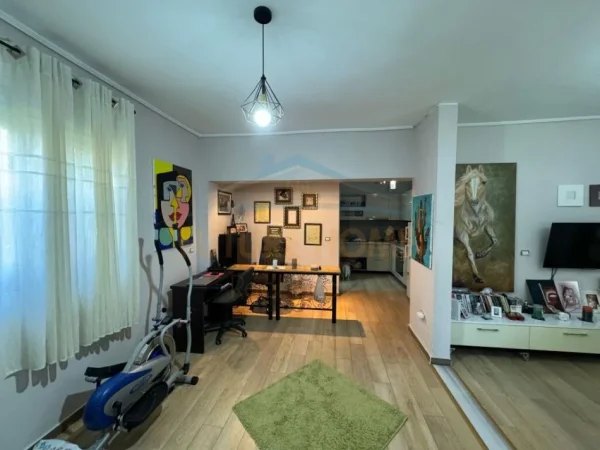 Durres, shitet apartament 2+1 Kati 1, 136 m² 130.000 € (Kopshti Ivina)