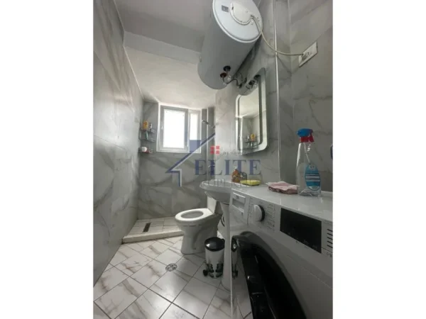 Tirane, shitet apartament 2+1 Kati 2, 73 m² 155.000 € (Rruga e Durresit)