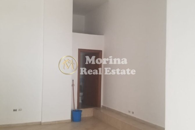 Tirane, shitet ambjent biznesi Kati 1, 32 m² 70.000 € (Unaza e Re/Rruga Mark Bazaiti)