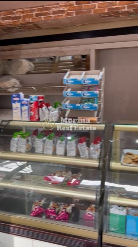 Tirane, shitet dyqan Kati 1, 60 m² (Ish Parku i Autobuzave/ 100 Vitrinat)