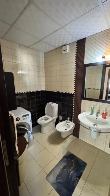 Tirane, shitet apartament 2+1 Kati 8, 107 m² 230.000 € (21 Dhjetori, Rruga Frederik Shiroka)