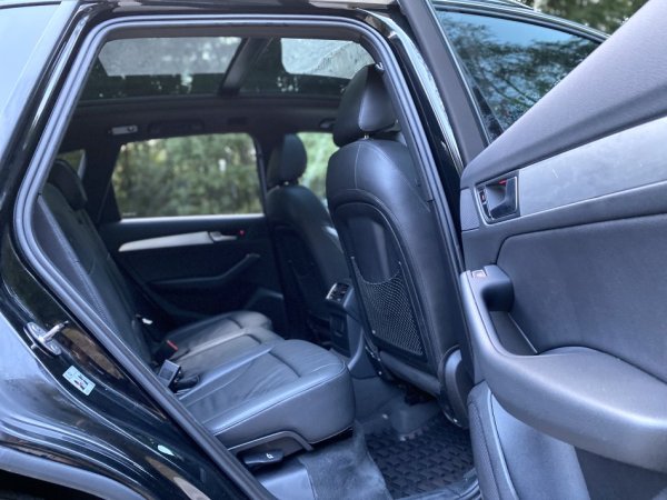 Tirane, shes makine Audi S-Line Benzin, e zeze automatik Klima