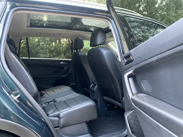 Tirane, shes makine Tiguan 2018 Benzin, gri e erret automatik Klima