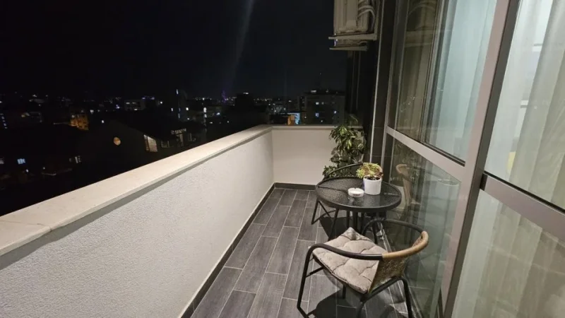 Tirane, jepet me qera apartament 2+1+Ballkon Kati 6, 95 m² 650 € (TREGU ELEKTRIK)